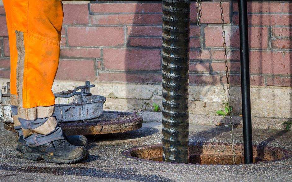 canalisation egout Louvres