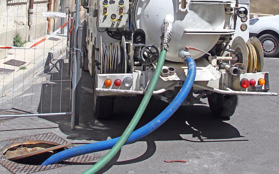 canalisation egout Louvres
